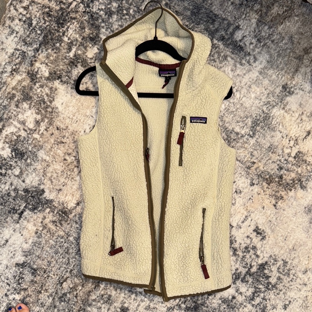 Patagonia Cream and Green Fleece Vest with High Collar